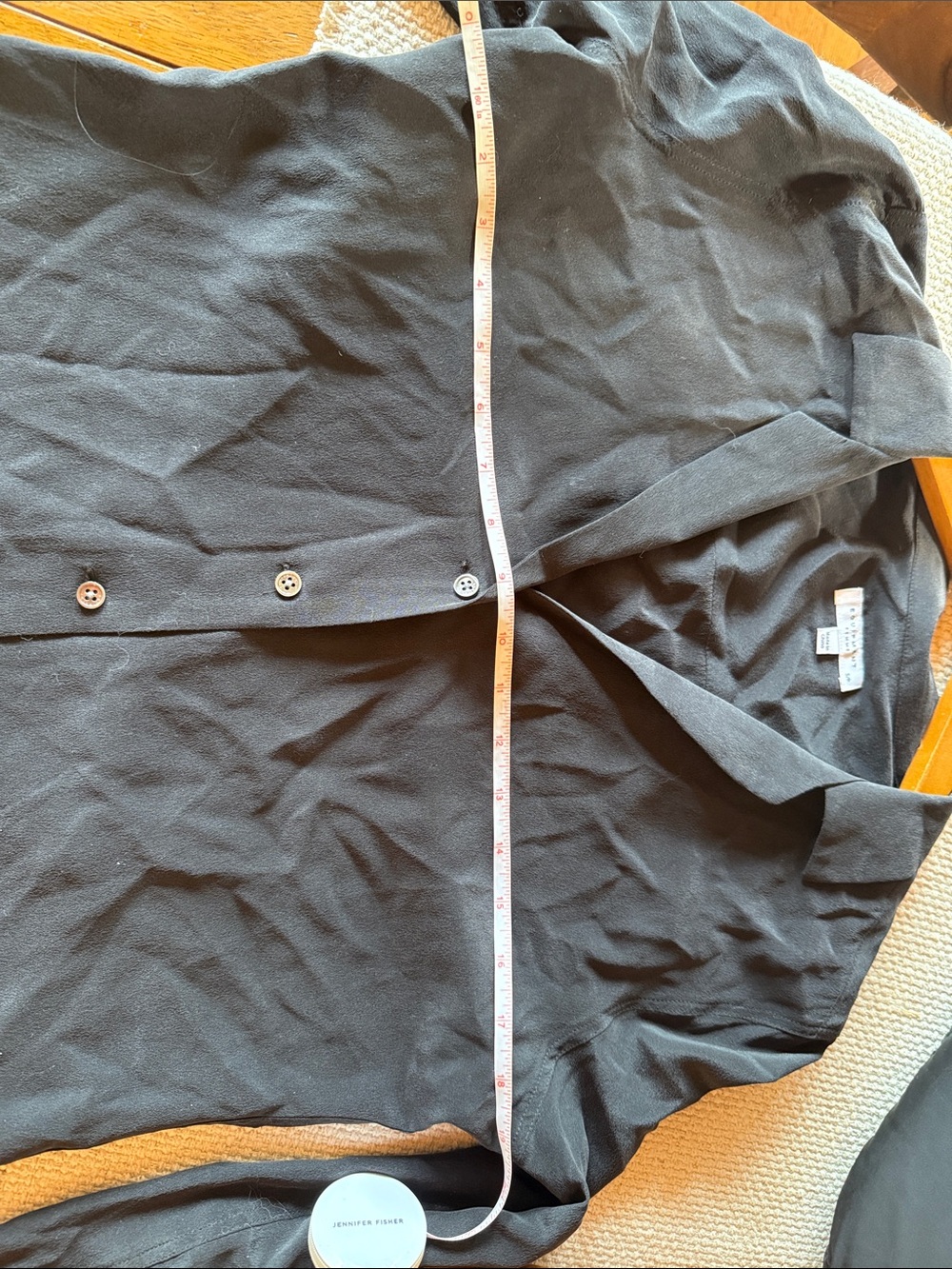 Equipment 100% silk Black Lightweight Button-Front Shirt - Picture 11 of 13